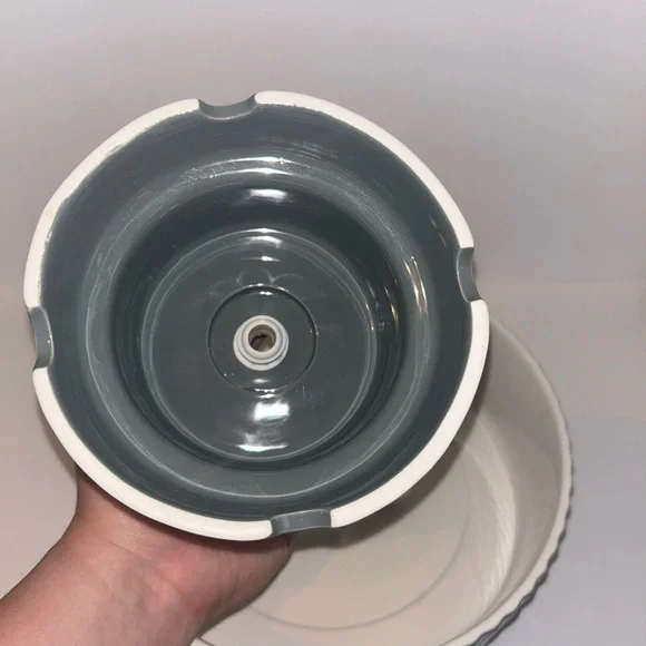 Gray and White Ceramic Pet Fountain - Picture 4 of 8